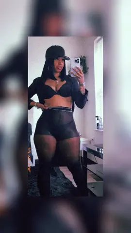 Small reminder. IM STILL HER 🤫🤭😏 All NATURAL #meekmill #Gherbo 😮‍💨🥳#exploremore #fyp #naturalBody 