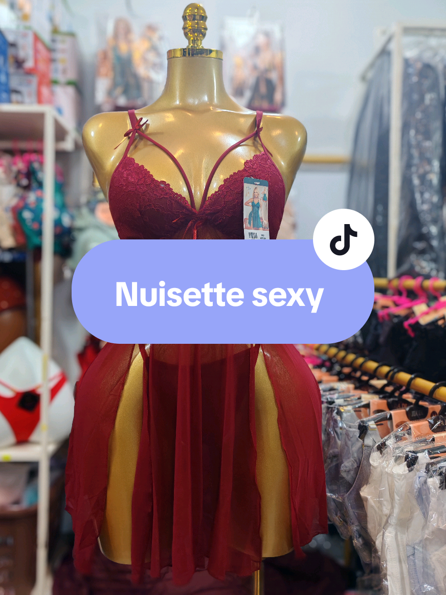Nuisette sexy : légère, transparente, dangereusement irrésistible. La pièce qui parle avant toi… et laisse une trace dans la tête. #NuisetteSexy #LingerieFemme #PikMadameLingerie  #NuitSensuelle #LingerieChic 