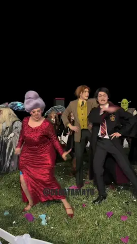 💚⚡️¡Gran crossover que se vivió en esta mágica fiesta! 💚⚡️#harrypotter #harrypottercosplay #shrek #shrekcosplay #costumeparty