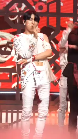 Eu tô muito emocionada #Kpop 