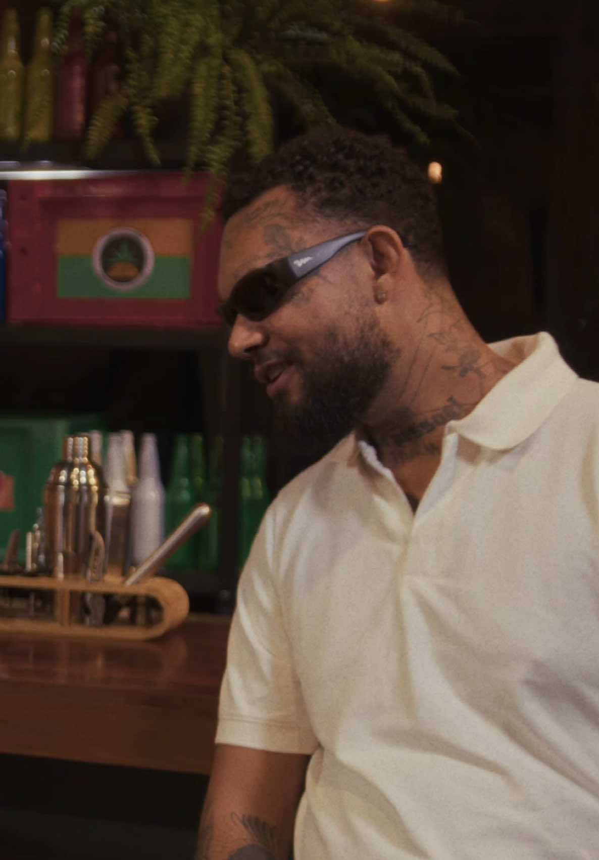 Poesia de Boteco 2. Assista agora em nosso canal do YouTube🍍❤️#luizlins #poesiaacustica 