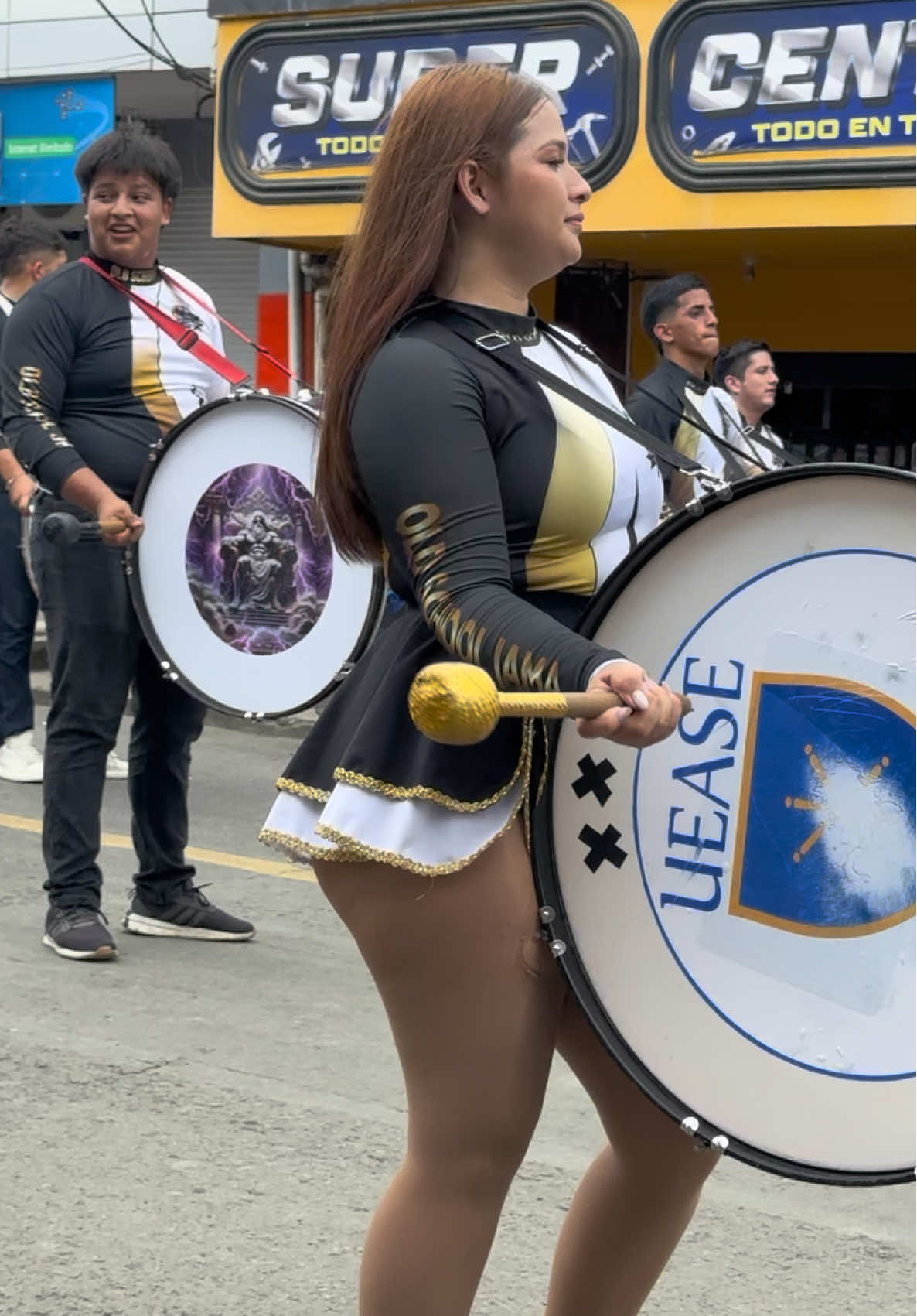 Bombista Pau ❇️❤️  #bastoneras  #choneralinda❤💕💕😍 