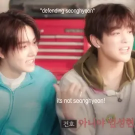 #KEONHO + #SEONGHYEON || TWINZ BETRAYAL 😭😭 they are so chaoticc 🙂‍↕️😭 (i did my best on translation! don’t come for meeeee!) #kpop #CORTIS #fyp @CORTIS | USSSSS @cortissssvt |