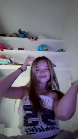 nose que estaba haciendo dios mio, perdon por mi cara de feea😭#roblox #justinbieber 