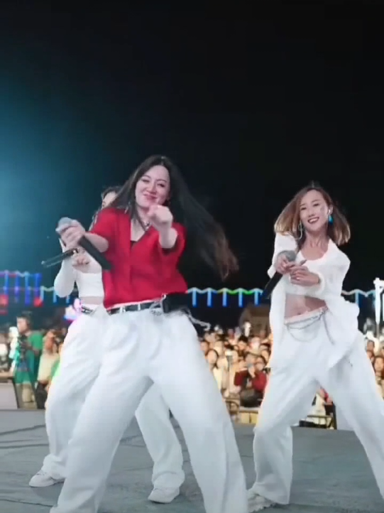 中国歌手 唐艺 唐艺团队