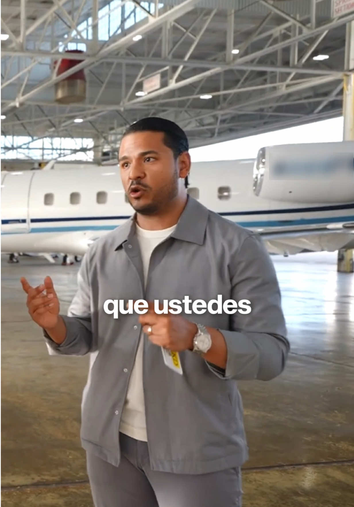 Si @RDjavi me compra un jet se convertiría en mi cliente mas joven y probablemente uno de los dueños de avion mas joven de el mundo entero 🌎💪🏽