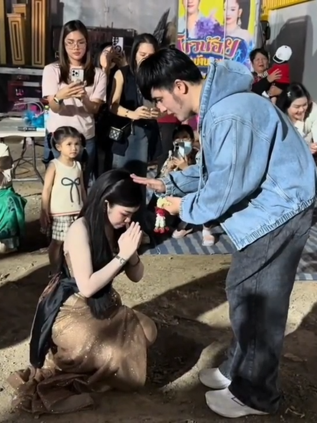 อุ๋งอิ๋งทำแบบนี้มีแต่เขริญ #อุ๋งอิ๋งเพชรบ้านแพง #สาวน้อยมหัศจรรย์ 