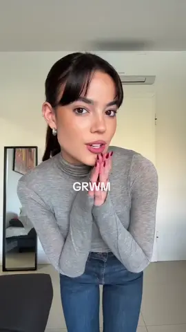 Can’t go anywhere in the winter without my favorite tights from @Calzedonia ! The sheer thermal tights will keep you warm no matter what you choose to wear. #calzedonia #tights #ad 