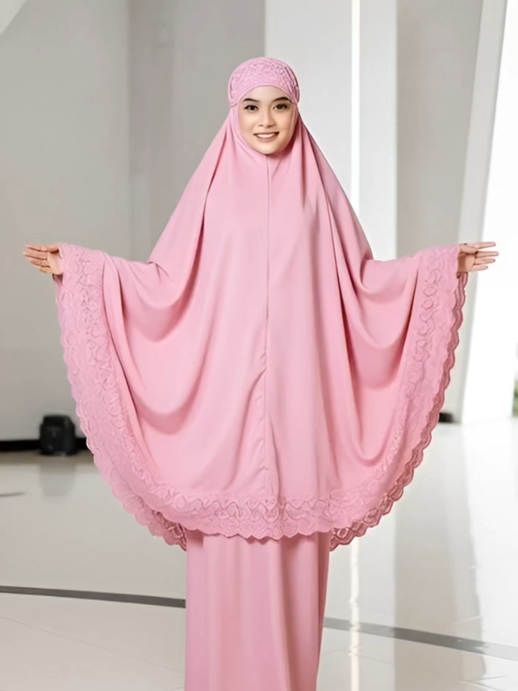 Manis banget warnanyaaaa🥰 Jadi makin semangat nihhh #mukena #mukenamurah #mukenarenda 