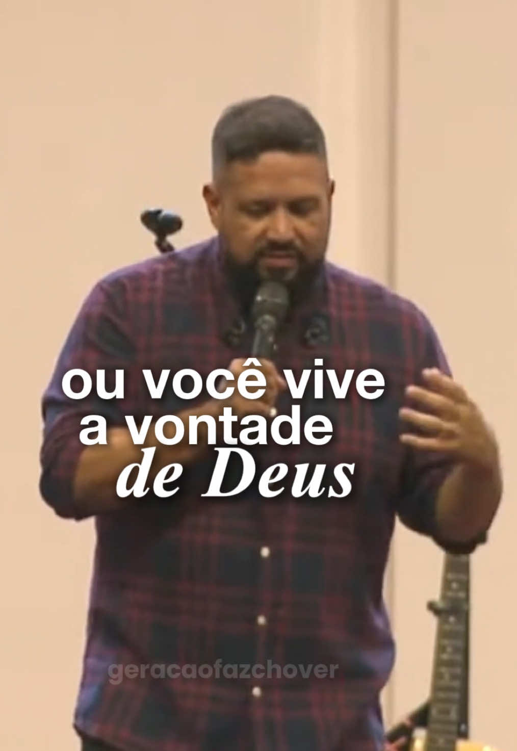 Ou você vive a vontade de Deus ou você vive suas paixões, não para viver os dois ao mesmo tempo, ou você serve a Deus ou você vive as suas próprias vontades, mas algo lhe digo, decida viver a vontade de Deus para sua vida, queira viver o sonhos dele a vontade dele. Amém? 🙏🏼@Fernandinho  #fernandinho #deus #evangelho #jesus #biblia 