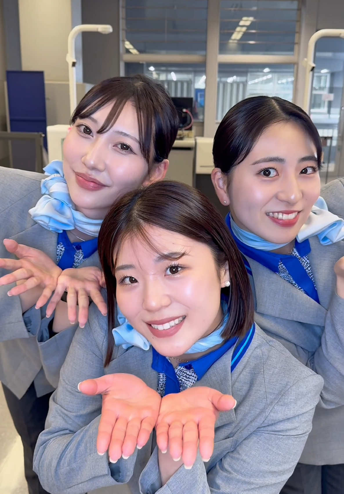 present✈️🎄❤️🎁 #ana #allnipponairways #大阪#関西空港 #グランドスタッフ #ANA関西空港 #クリスマス 