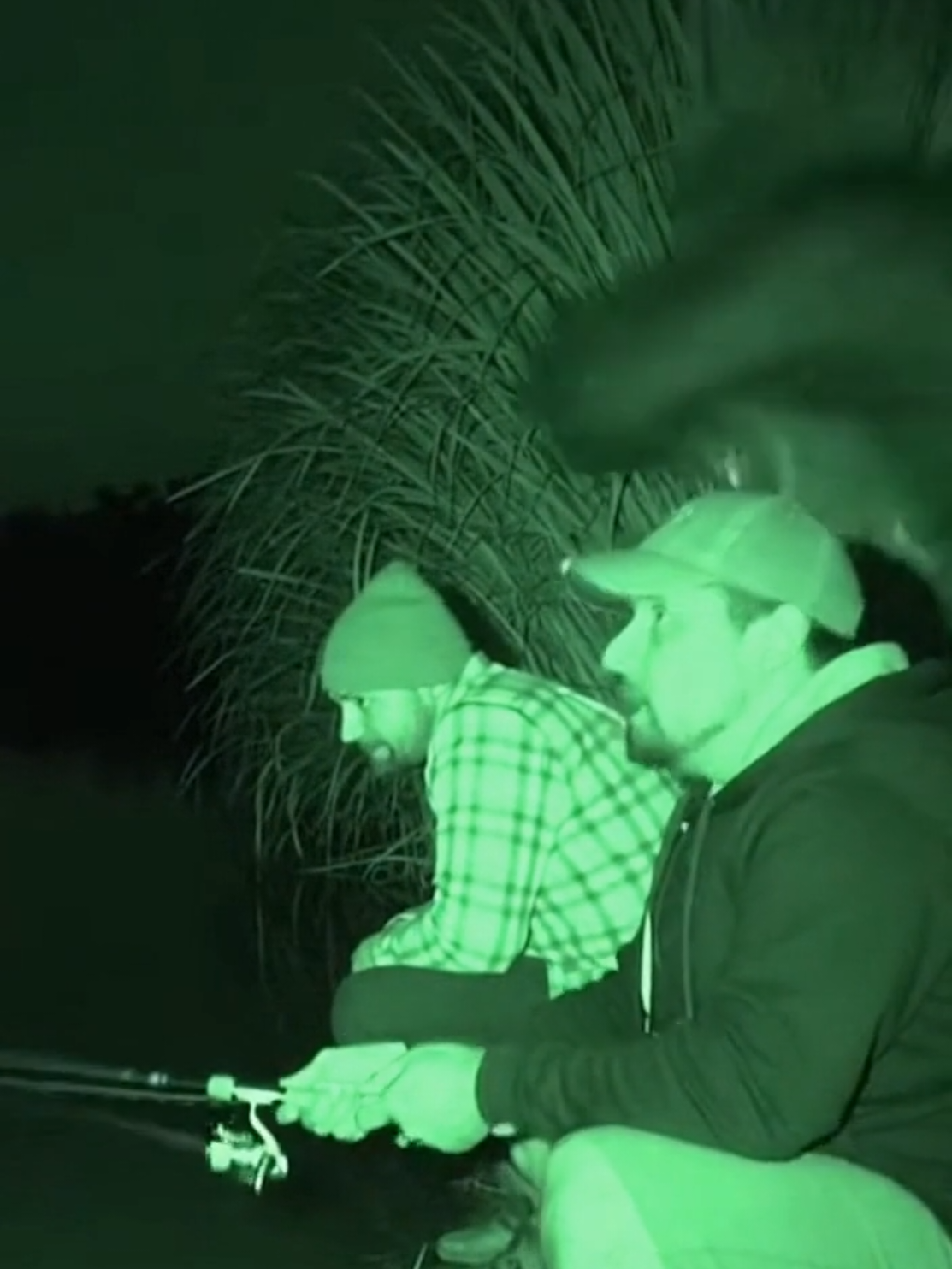 Minha câmera flagrou algo na pescaria que nem ela entendeu o que foi #pesca #pescaria #pescador #cctvcamera #viral 