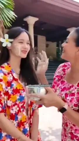 Ela passando dois pingos na tk e dando um banho na mãe sksksksksk  #dangerousqueentheseries #tkphinyanech #nurdesoraya #tknur #snurentertainment 