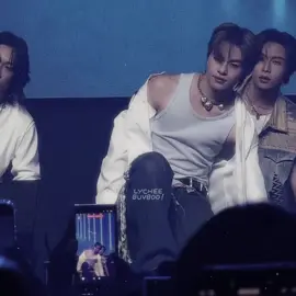 #MARCKRIS || ควรเรียกสิ่งนี้ว่ามาร์คอย่างไร พี่สาว มาร์ค  Never stop this agenda phi marc, good luck for their anniversary concert, happy bus day !!  #มาร์คคริส #marckrisbus #busbecauseofyouishine #thaienthu  { extra tags: marckris edit bus edit bus because of you i shine edit fyp }