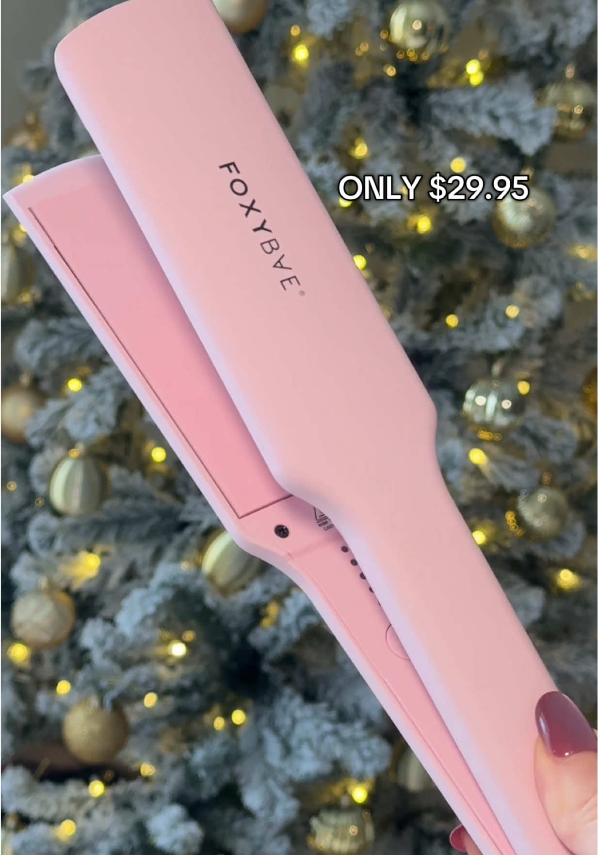 Sleek & Slay is ONLY $29.95 right now! Shop our Holiday Haul Sale NOW 🎁 #foxybae #holidayhaul #holidayhair #hairtok #christmas 