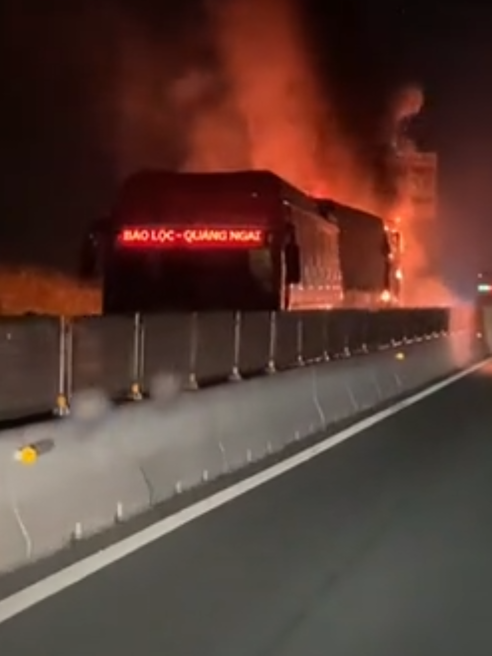 chia buồn cùng các bác