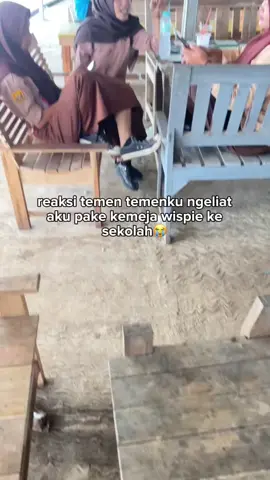 the reall jadi pusat perhatian di sekolah ini mah😝 #foryoupage #kemejawispie #noyayi #wispie 