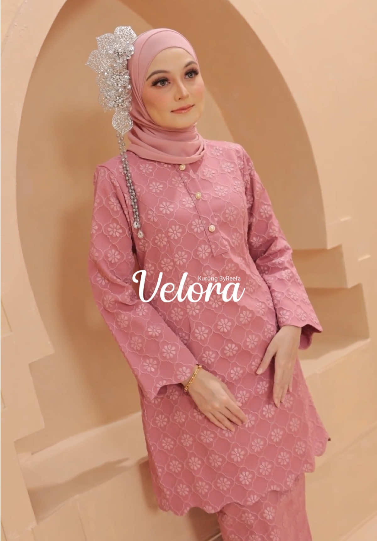 Sis Velora dah launch😍serious cantik baju ni sis🥰join live sekarang ya sis😘✨ #byreefa #AnggunBergaya #bajukurungcantik #fypmalaysia #bajuviral 
