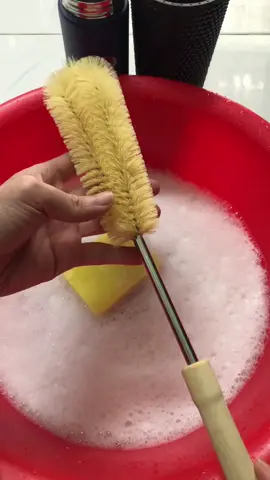 Mua một cây về cọ rửa nó đã,mà nó sạch lắm anh chị ơi