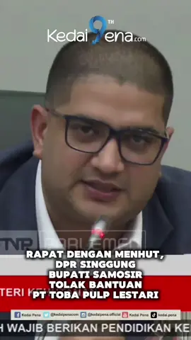 VIDEO: Rapat dengan Menhut, DPR Singgung Bupati Samosir Tolak Bantuan Perusahaan Perusak Lingkungan  KedaiPena.Com – Anggota Komisi IV DPR Fraksi Partai Nasdem, Rajiv menyinggung sikap Bupati Samosir Vandiko Timotius Gultom yang mengeluarkan surat edaran (SE) tentang imbauan kepada warga korban banjir Sumatera untuk tidak menerima bantuan dari lembaga atau perusahaan yang berpotensi merusak lingkungan, termasuk PT Toba Pulp Samosir (TPL). Hal ini, kata Rajiv, patut diapresiasi. Demikian dikatakan Rajiv dalam rapat dengan Menhut Raja Juli di Komplek Parlemen, Senayan, Jakarta, belum lama ini. Selengkapnya:  https://www.kedaipena.com/video-rapat-dengan-menhut-dpr-singgung-bupati-samosir-tolak-bantuan-perusahaan-perusak-lingkungan/ #kedaipena #kedaipenadotcom #kedaikreatif 