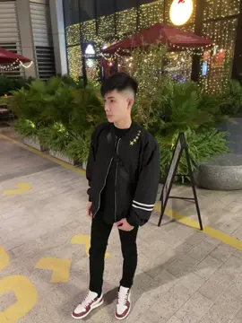 khoác gió đơn giản mà đẹp 🛍️🛍️         #xhhhhhh #outfit #1xx🛍️ 