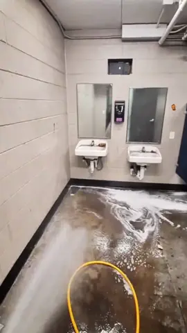 #pressurewashing #satisfyingvideo #asmrcleaning #soclean #cleaning 