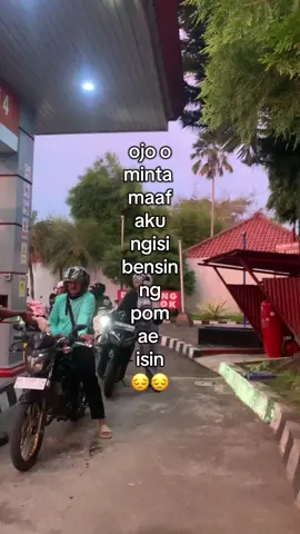 ndadak akon ngeter batire😭😭 #4u 