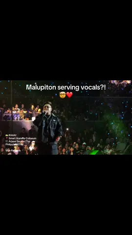 Special guest Malupiton delights fans with cover of “Imahe” during Rob Deniel, Arthur Nery, Adie and Amiel Sol’s “RAAA!” concert at Araneta Coliseum on Friday. 📸  Arjane Mae Sayson/The Philippine STAR #malupiton #raaa #pinagtagpoperoditinadhana 