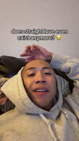 can i just watch a cheesy holiday movie where a guy and a girl fall in love? 😭💯