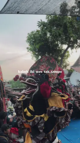 Wes kadung susah🥺🙏 #chicing  #sarenrahayu  #liriklagu  #slowmo  #manggoloputro 