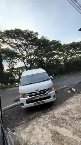 Hiace Reseng Semarang #hiaceindonesia #hiacesemarang #hiacethailand #fypage #fyppppppppppppppppppppppp 