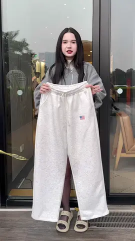 Quần nỉ cạp chun thêu cờ hottrend ạ #thoitrang #thoitrangnam #quanninam 