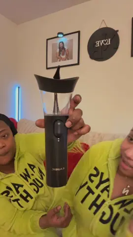 The best feeling in the world 😩  #neekandbre #earwaxremoval 