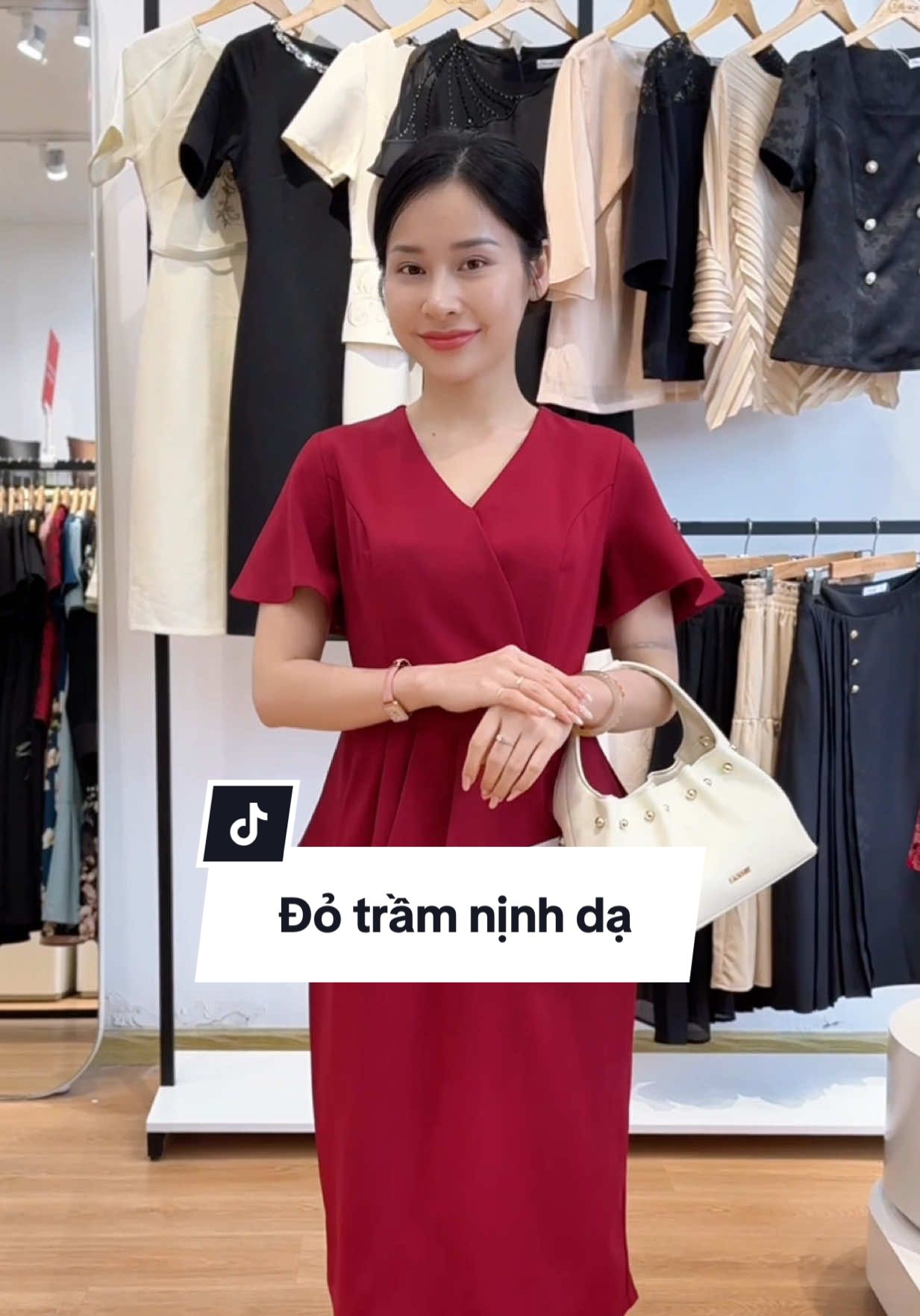 Đầm trung niên cao cấp #thieuhoa #thoitrangtrungnien #thoitrang 