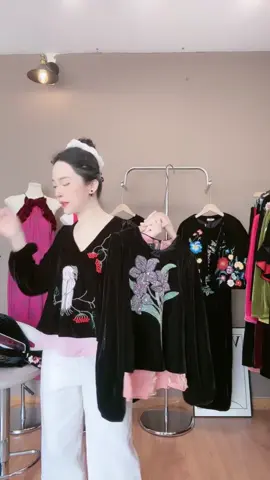 Áo Nhung Dài Tay 2 Lớp Thêu Kim Sa Hoa, Cú Thủ Công