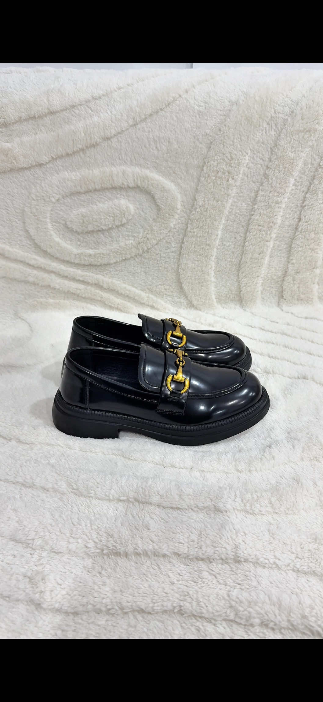 Không bắt buộc mang loafer, nhưng tự mang cho đẹp 😚🌷 #giaynu #haanshoes #thoitrangnu #giayloafer #xuhuong 