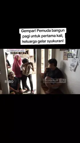 Gempar! Pemuda bangun pagi untuk pertama kali, keluarga gelar syukuran! Ada yang gini juga? Tag kalau berani! DISCLAIMER: Konten ini bersifat parodi/fiktif dan dibuat semata untuk hiburan. Mohon bijak dalam menonton dan membagikan. membagikan. #Parodi #BeritaSatir #BeritaKocak #ParodiBerita #tidur 