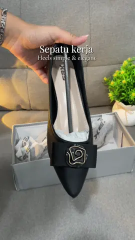 Sepatu kerja Wanita simple & elegant 😚😍✨💫‼️🫶🏻 #sepatuheels #sepatuwanita #sepatukerja #sepatukantor 