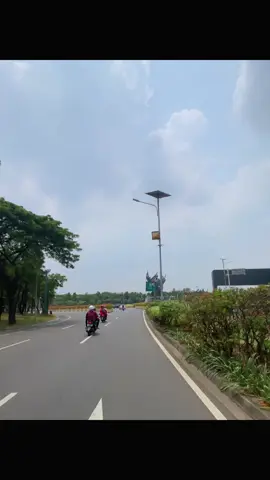 Ih yang reques📍Kota HI(Harapan Indah Bekasi)siapa nih yang pernah main ke kota ini?#harapanindah #harapanindahbekasi #bekasi #jalanjalan #cibitung 