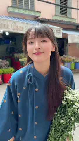 🎋 Đã hoàn thành KPI chụp ảnh Tết 2026 Tổng thiệt hại: 1 bộ áo dài xinh hết nấc + túi xách 50 cá + bó hoa cầm tay 50 cá💐 #trending #viralvideo #xuhuong #chupanhtet #aodaitet 