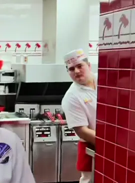 Who restaurant liked my joke 😏 #prank #joke #inandout #foryoupage 