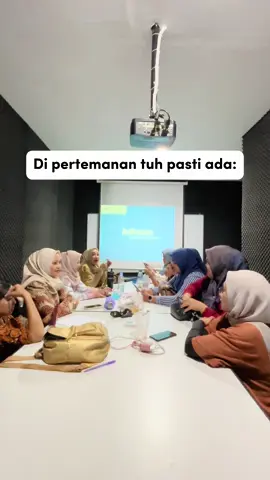 Pertemanan yang awet biasanya diperkaya oleh perpaduan karakter yang berbeda-beda, itulah yang membuat kita saling melengkapi. Ahai 😜🫶🏻💕 #sahabat #teman #happy #sharing #fyp 