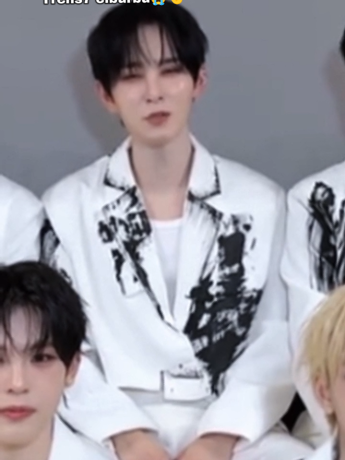 Duduk sini uncik tak ajarin bhs indo biar fasih🤣 #xodiac #hyunsik #xodiacinjakarta #transmedia #fyp @XODIAC cr tt trans7