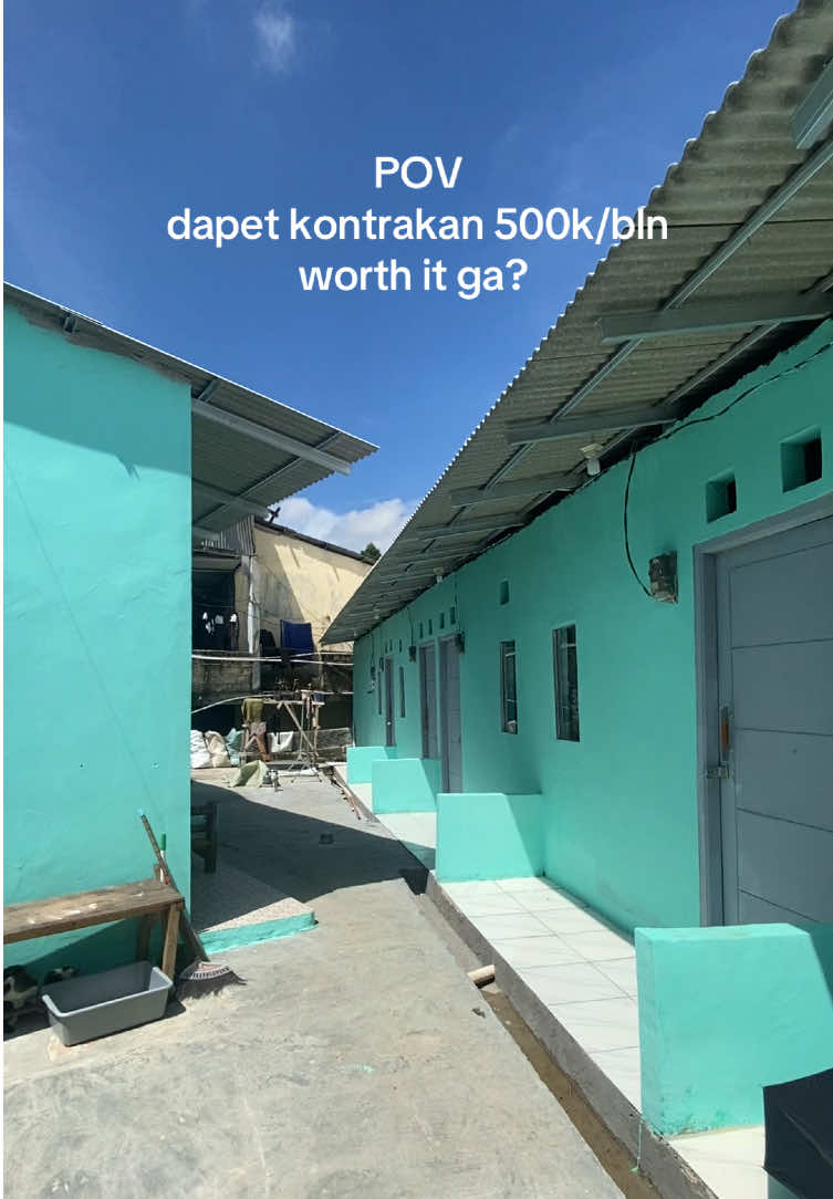 + nya deket ke tempat kerja cuman 1 menit jalan  #kostmurah #kontrakan1petak #anakkost #foryou #xyzbca 
