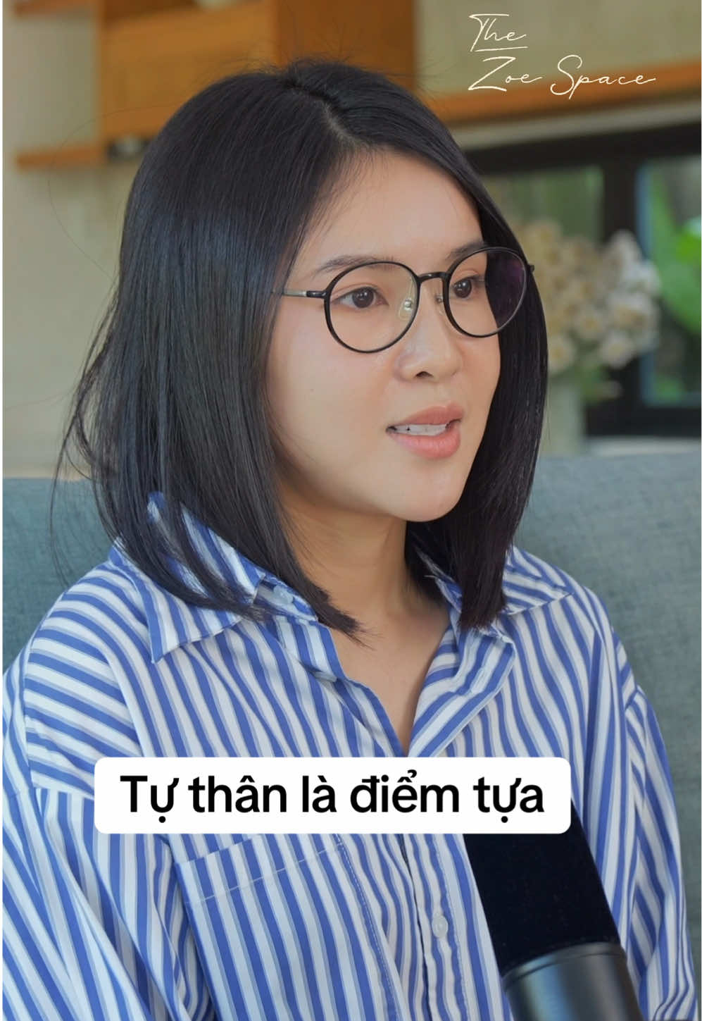 P119 | Cuối cùng, người ở lại với bạn… luôn là chính bạn. Đi một mình không phải cô đơn  đó là lúc bạn học cách đứng vững và nhìn lại lòng mình. #thezoespace #zoehuynh #podcast #chuyenhoatam #chuyenhoadoi 