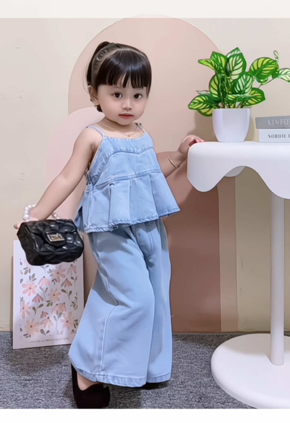 Outfit cek disini 👉🏻 @Mama Kiara🐥  #outfitanakperempuan #outfitanak #ootdanak #CapCut 