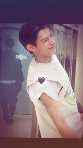 Vạn vật thua thầy james cười mỉm và thêm quả má lúm+ râu mèo 😍#james赵雨凡 #viralvideo #cortis #kpop #tiktokgiaitri 