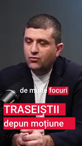 Grupul traseiștilor auto-exilați din SOS și POT cu ex-pesedist-suveranistul Victor Viorel Ponta pe post de megafon și sprijiniți cu semnăturile AUR au depus o moțiune de cenzură.  Au intitulat-o total neinspirat  „România nu este de vânzare – un guvern fără USR”! Probabil ca să fie clar pentru toată lumea cine le încurcă combinațiile!