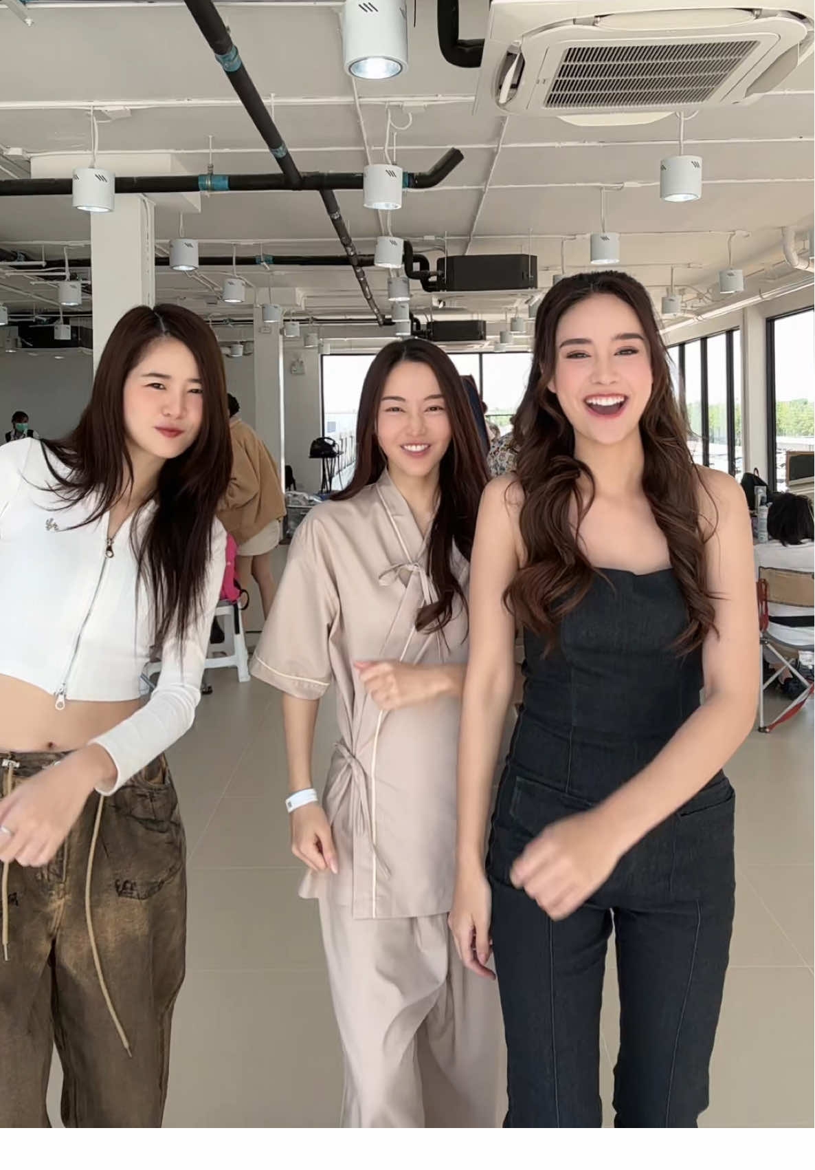 Miss youuuu 😚 @J @AppleLapisara  #ployjomkoh #PoisonousLoveTheSeries #พิษรัก 