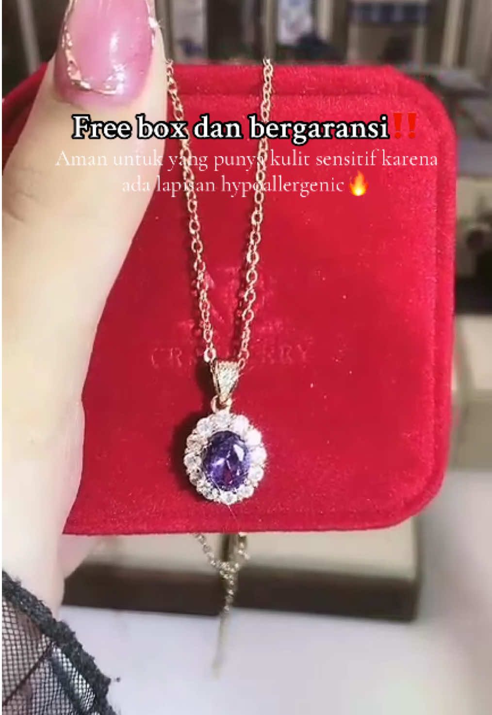 ✨Tampil mewah & elegan dengan kilauan sempurna dari American diamond asli💎 Beli saat LIVE dapat FREE box eksklusif + garansi 1 tahun! 💍 Jangan lewatkan kesempatan tampil stunning dengan harga terbaik! #jewelry #luxuryvibes #pershiasan #tiktoklive #livehighlight 